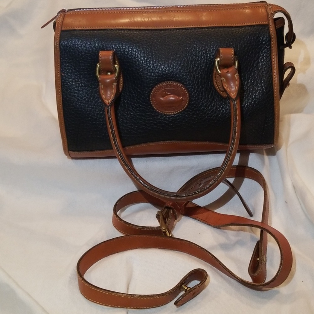🚨Sold🔥 Dooney Bourke Vintage Satchel Bag